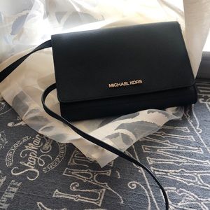 Michael Kors crossover clutch